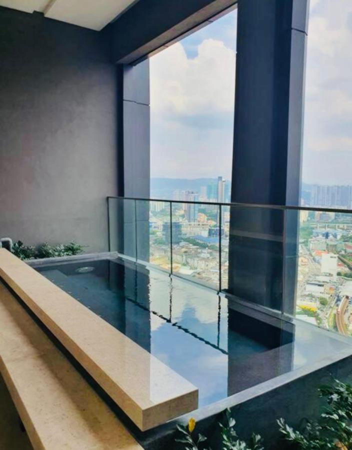 Bbcc Apartments At Lucentia Kuala Lumpur Exterior photo