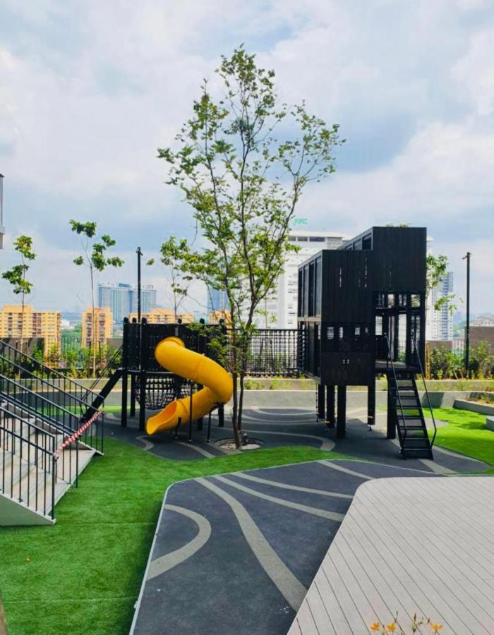 Bbcc Apartments At Lucentia Kuala Lumpur Exterior photo